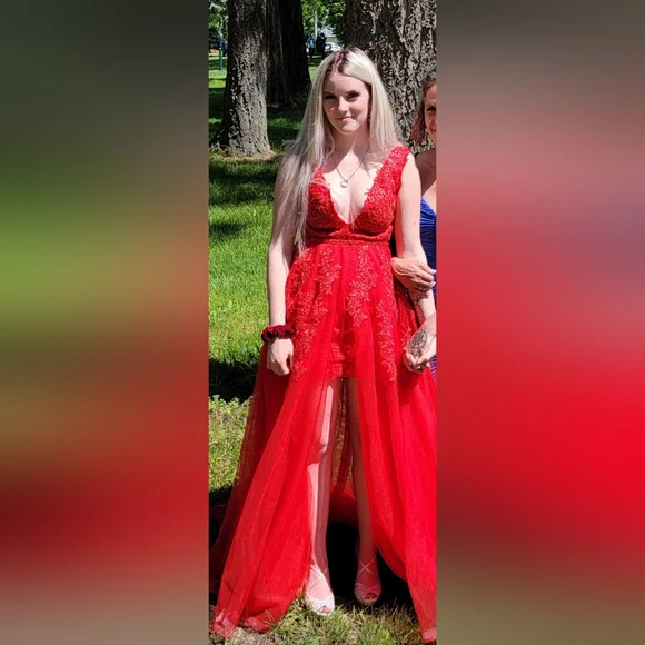 Grad dress - Picture 3 of 4